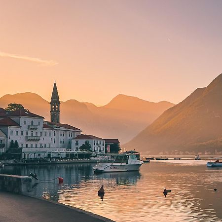 Apartments Visit Perast Exterior photo